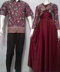 Warna magenta merupakan perpaduan antara warna merah dan ungu. 100 Inspirasi Model Gamis Batik Kombinasi Kain Polos Terbaru 2019 Wikipie Co Id