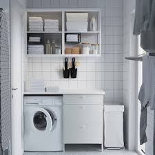 Lift the dark front design by choosing counters in a fresh white shade, which will make the most of natural light for a bright and welcoming feel. Kitchen Worktops Ikea