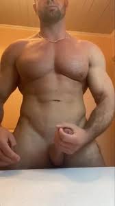 Bodybuilder Nude - video 5 - ThisVid.com