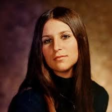 Ramona Prescott's Instagram, Twitter & Facebook