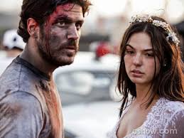 Foto: Para isso, Isis Valverde baixou músicas da década de 1970, e  pesquisou um perfume especialmente para a viúva de Alex (Fernando Belo)