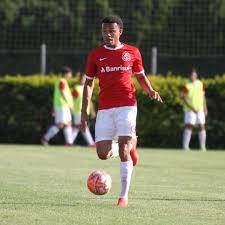Tous ses buts, ses stats détaillées, sa carrière en club et en selection, ses transferts. Dá´€É´Éªá´‡ÊŸ Bá´Ê€É¢á´‡s On Twitter 3 Pedro Henrique Alves Santana Ph Henrique17 Apelido Pedro Henrique Zagueiro 31 01 2001 18 Anos Contrato Ate 31 03 2022 Https T Co Q7n09ahryu