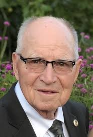 Danielle Mink's Instagram, Twitter & Facebook