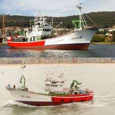 Pin De Manuel Gomez En Txalopak Barco Pesquero Barcos Pesquero