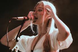 Apa saja sih fakta dari nadin amizah penyanyi muda bersuara unik ini? Profil Nadin Amizah Lahirkan Album Di Hari Ulang Tahun Ke 20