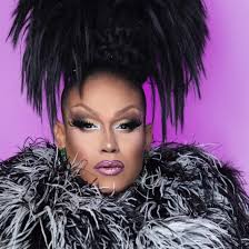 Mariah Paris's Instagram, Twitter & Facebook