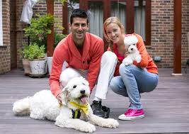 Kako se navodi iz đokovićevog pr tima, to su pokazali najnoviji rezultati pcr testa koji su oboje uradili u beogradu. Nole And Jelena Meet Bella From Rescue Charity Dogs Trust Novak Djokovic