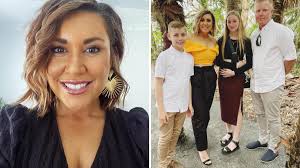 Signs of cervical cancer: Aussie mum told to 'have a few wines and relax'  after complaining of symptoms given gut-wrenching diagnosis