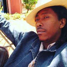 Mikahely \mee ka helee\