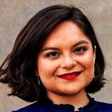 ISABELA DÍAZ, LA SOPRANO CHILENA QUE SE ABRE CAMINO EN LA ROYAL OPERA HOUSE  DE LONDRES • Candilejas.cl