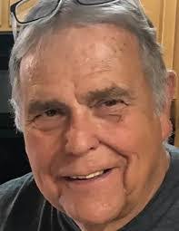 Robert Pooley's Instagram, Twitter & Facebook