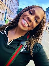 Beth Olinger's Instagram, Twitter & Facebook