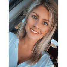 Danielle Daggett's Instagram, Twitter & Facebook