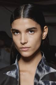 Acconciature corte per capelli spessi 2022 Tagli Capelli 2022 I Tagli Migliori Per Chi Ha Capelli Spessi