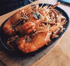 Jom kami kongsikan 9 tempat menarik di teluk intan yang pasti membuatkan anda tak sabar nak ke sana. 5 Tempat Makan Menarik Yang Anda Mesti Cuba Jika Ke Bintulu