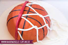 Finden sie hochwertige fotos, die sie anderswo vergeblich suchen. Basketball Mademoiselle Cupcake