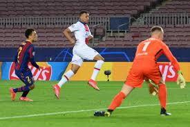 Psg welcomes barcelona once again to the city of light in the champions league. Sem Neymar Mas Com Hat Trick De Mbappe Psg Vence O Barcelona Na Ida Das Oitavas De Final Da Champions Lance