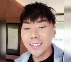 Sekarang saatnya gue lakukan tindakan. Wajah Baru Roy Kiyoshi Dicibir Kayak Penyihir