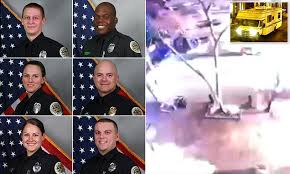 The christmas morning bombing in nashville left a wake of destruction that was captured in dramatic photos and videos that made downtown music city look more like baghdad or beirut. V3a1rm2 Kzg9wm