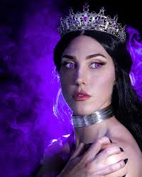 ✨🌌HADES 🌌 ✨ Bow down to your Lady of the Underworld💜🖤 I've been wanting  to do a femme-Hades shoot for FOREVER and when @sweetvcrown sent me this  crown, I was soooooo glad