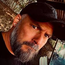 Richard Pargeter (@largeparge)