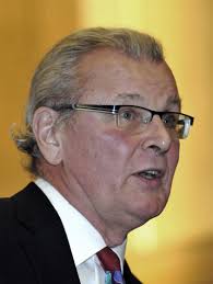 Bothwell changes course