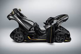 New One Off Koenigsegg Agera Rs Gryphon Has 24 Carat Gold Accents Carscoops Koenigsegg Super Cars Geneva Motor Show