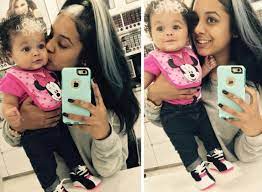 Mom And Daughter Both Share The Same Unique Birthmark White Streak In Hair Birthmark Hair Streaks