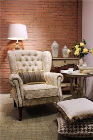 Fella design is able to provide and cater to the varied customer demands in terms of affordable pricing, quality and styles. Fella Design Classic On Invaber Never Go Out Style Living Room Sofa