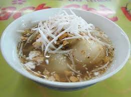 Khéo léo điều chỉnh vỏ bánh bọc kín viên đường sao cho không để đường phên lộ ra. Cach Lam Banh Troi Tau Nhan Ä'áº­u Xanh ThÆ¡m Ngon Háº¥p Dáº«n