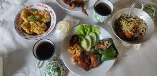 Rumah makan khas sunda berkah kota bandung, jawa barat : 6 Rumah Makan Sunda Di Bandung Paling Enak Mantul Pergikuliner Com