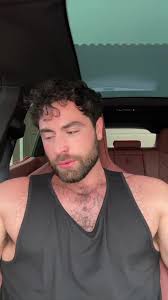 Ruggery Valdivia (@roy3teetiktok) - Urlebird