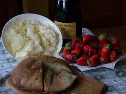 Il mio pranzo di oggi è velocissimo. La Raspadura Lodigiana Cognac Cotognata