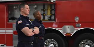 911 Review Good Cast Can T Hide A Bad Tv Show In Laughable New Drama Indiewire