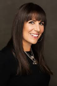 75 Prominent Influencers Share Their Top Advice