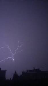 Créé en 2001 par plusieurs passionnés de météorologie, meteobelgique n'a cessé de grandir et est rapidement devenu le site de référence en belgique francophone fort de 20 années d'expérience dans les domaines des prévisions météorologiques, du réseau en temps réel et des analyses climatologiques. Previsions Meteo Apres Les Orages D Hier Soir Le Tonnerre Pourrait Encore Gronder Ce Matin Rtl Info