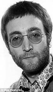 Liam Gallagher Stops Copying John Lennon In Favour Of Another Pop Legend Paul Weller Daily Mail Online
