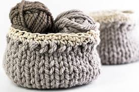 Lately, finger knitting has become quite the hot topic of discussion, here are several fun finger knit projects you can make for yourself or as a gift. 17 Easy Knitting Projects Dabbles Babbles