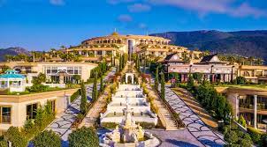Schnell und sicher online buchen. Pin By The Bodrum By Paramount Hotels On General Photos Paramount Hotel Hotels And Resorts Hotel Design