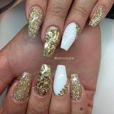 One thing i realized about this salon was that there was a lot of male nail technicians which was really nice to see! Gold Acrylic Nails New Expression Nails