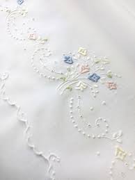 A Pair Of Pure Quot Lorita Quot Cotton Sheets In 2020 Vintage Stickmuster Handapplikation Stickmuster