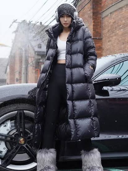 2023 Ladies Winter Coat New Fashion Black Color Long Parka Cool Down Jacket - Jacket and Down Jacket price | Made-in-China.com