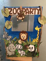 Photo Booth For Animal Safari Or Zoo Party Zoo Party Themes Zoo Birthday Party Animal Party Decorations