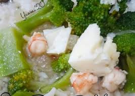 Sup bening kembang kol, begitulah nama dari sop ini. Cara Untuk Mengolah Sayur Bening Brokoli Yang Mantap