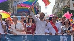 Sie war nach der europawahl im mai 2019 als erste transsexuelle ins europaparlament eingezogen. Petra De Sutter Premiere Femme Trans A Devenir Ministre En Europe Tetu