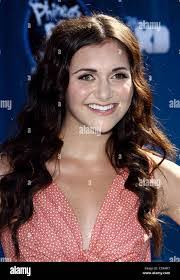 Alyson Perry's Instagram, Twitter & Facebook