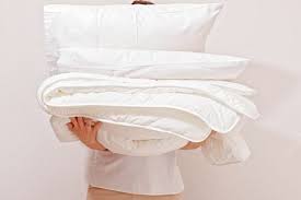 How To Wash A Comforter - Step By Step Guide For Cleaning A Comforter At  Home