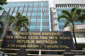 Kepala dinas kopukm jatim harus bisa mengkoordinasikan industri makanan minuman yang kesulitan mengurus pirt. Biar Simpanan Koperasi Tak Lenyap Tanpa Bekas