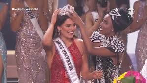 Ahora te mostraremos el momento donde miss méxico se corona como la nueva miss universo y se une a ximena navarrete y lupita jones. Jwlfe6ijzhqdom