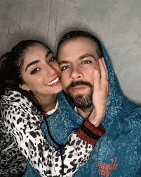 Hoy celebramos tu cumpleaños, pero tu vida la celebro todos los días.  Celebro tu amor, tu inteligencia y tu bondad. Celebro tu paciencia y tu  forma de amar tan bonita. Celebro tu